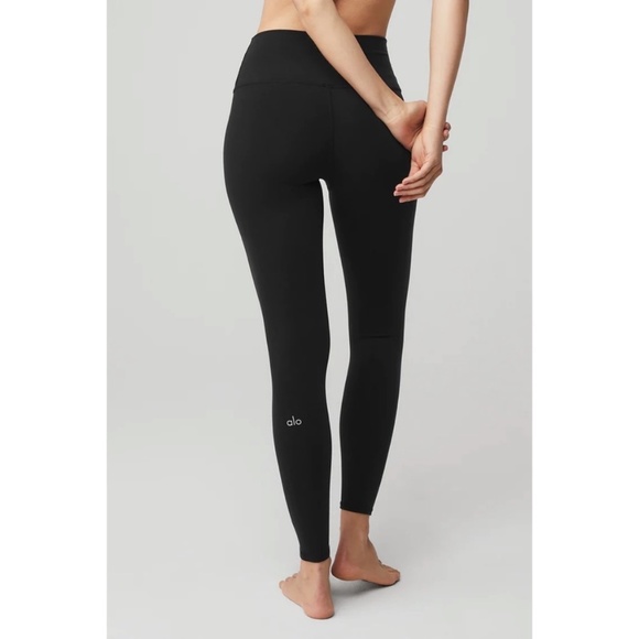 ALO Yoga 7/8 High-Waist Airbrush Legging Black - Picture 4 of 7